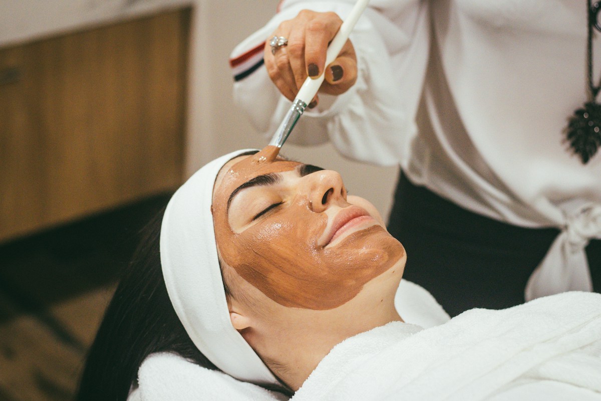 Dermaplaning Radiance & Peptide Infusion